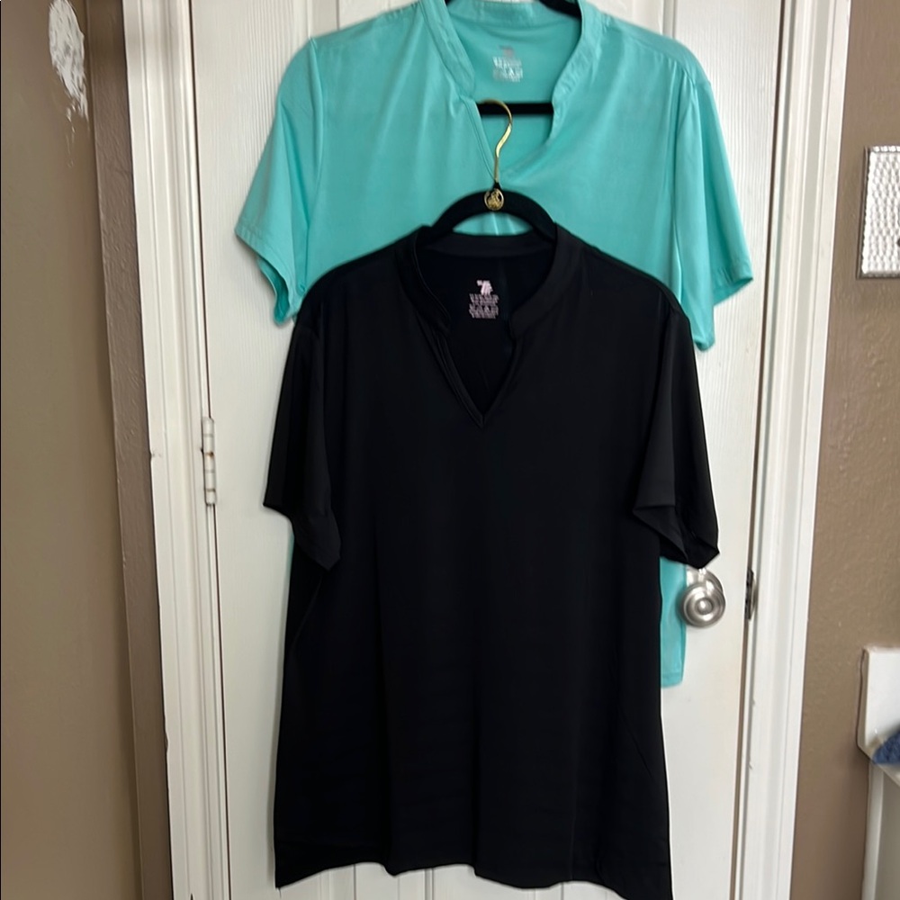 Women’s Black and Teal V-neck Golf Short Sleeve Shirts size 2XL
